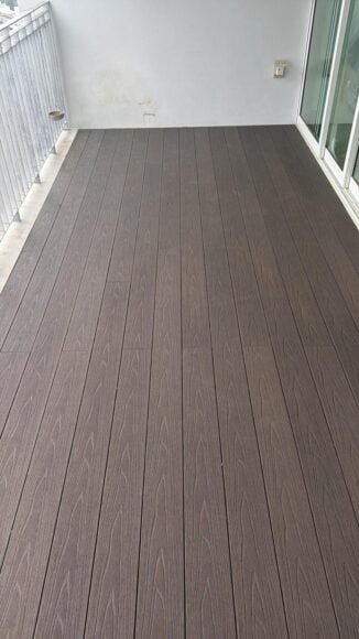 FirmaNanoDeck-walnut-balcony2
